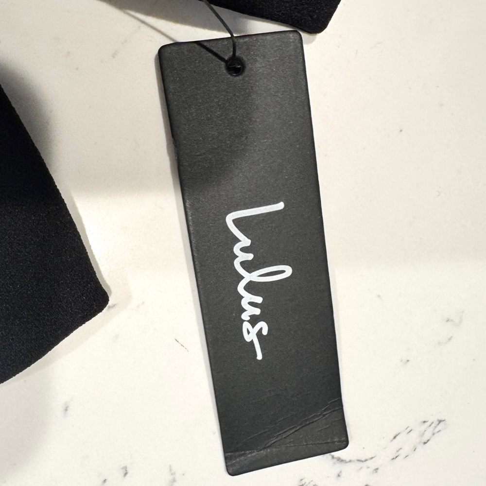 Lulus Women’s Strapless Black Bodysuit Plunge Neckline Corset Size Small NWT - Picture 10 of 12